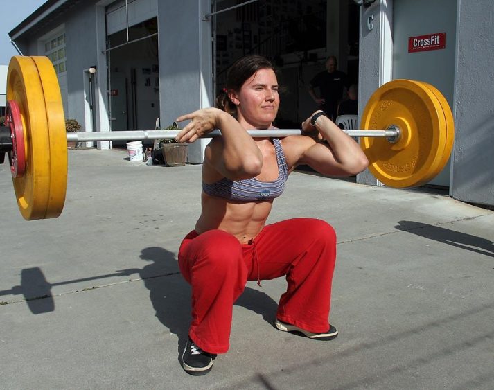 This pictures shows a CrossFitter doing s Front Squat